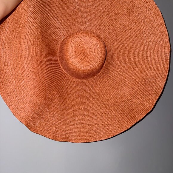 FOREVER 21 Oversized Floppy Straw Hat - Picture 4 of 6